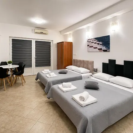 Garden Oasis With Private Garden - Walk To Gallery And Old Town Zadar
