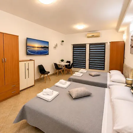 Apartamento Garden Oasis With Private Garden - Walk To Gallery And Old Town Zadar