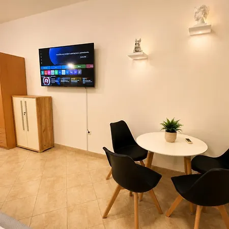 Apartamento Garden Oasis With Private Garden - Walk To Gallery And Old Town Zadar